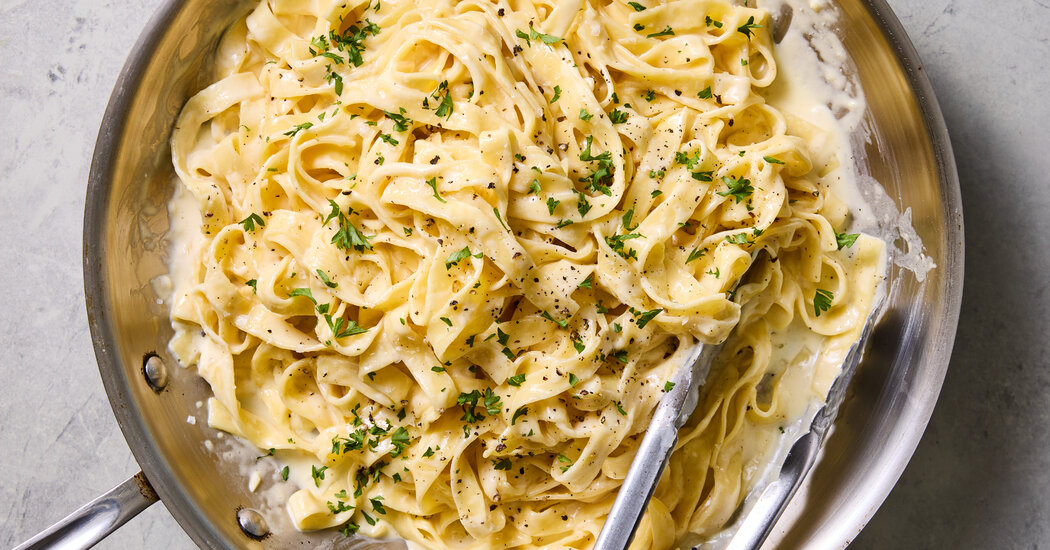 Fettuccine Alfredo