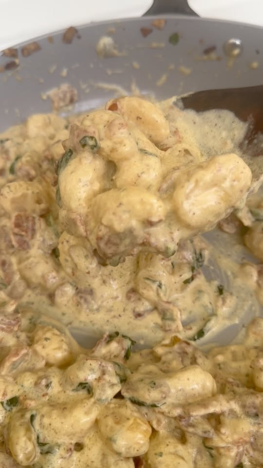 One-Pan Creamy Bacon and Spinach Gnocchi