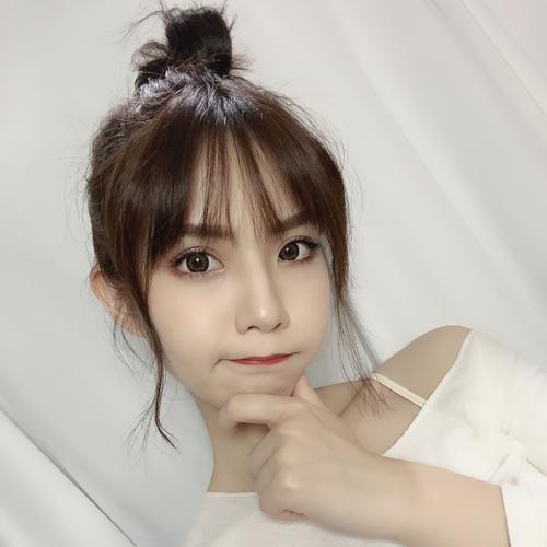 敝姓楊，單名桃's profile picture