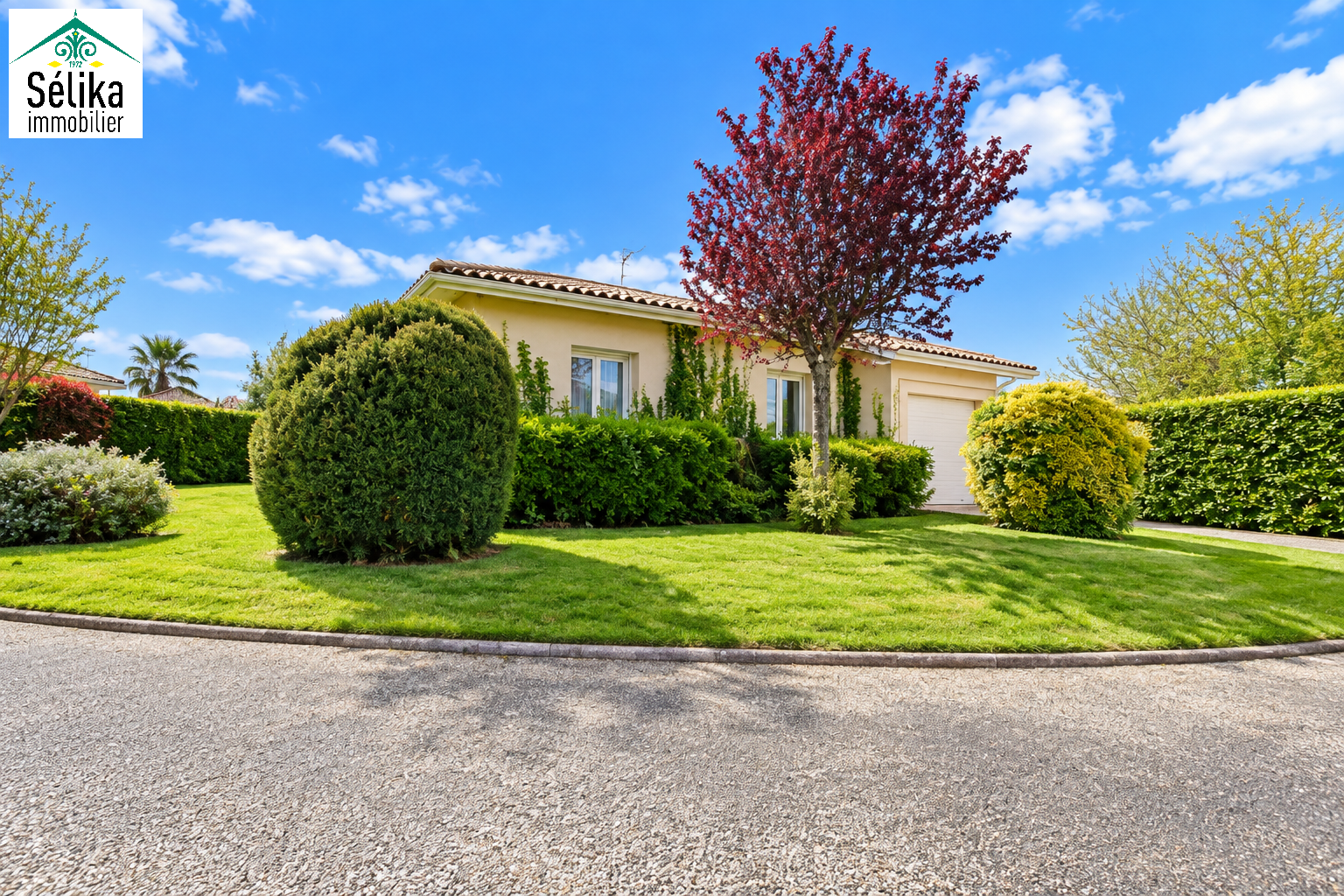 Contemporaine de plain-pied sur vaste terrain !!!