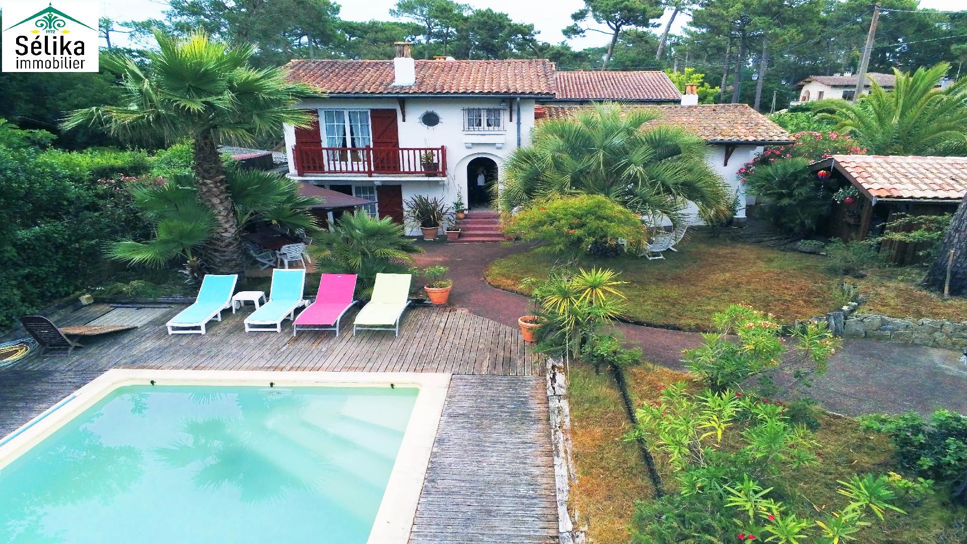 A DEUX PAS DES PLAGES ! VENDU