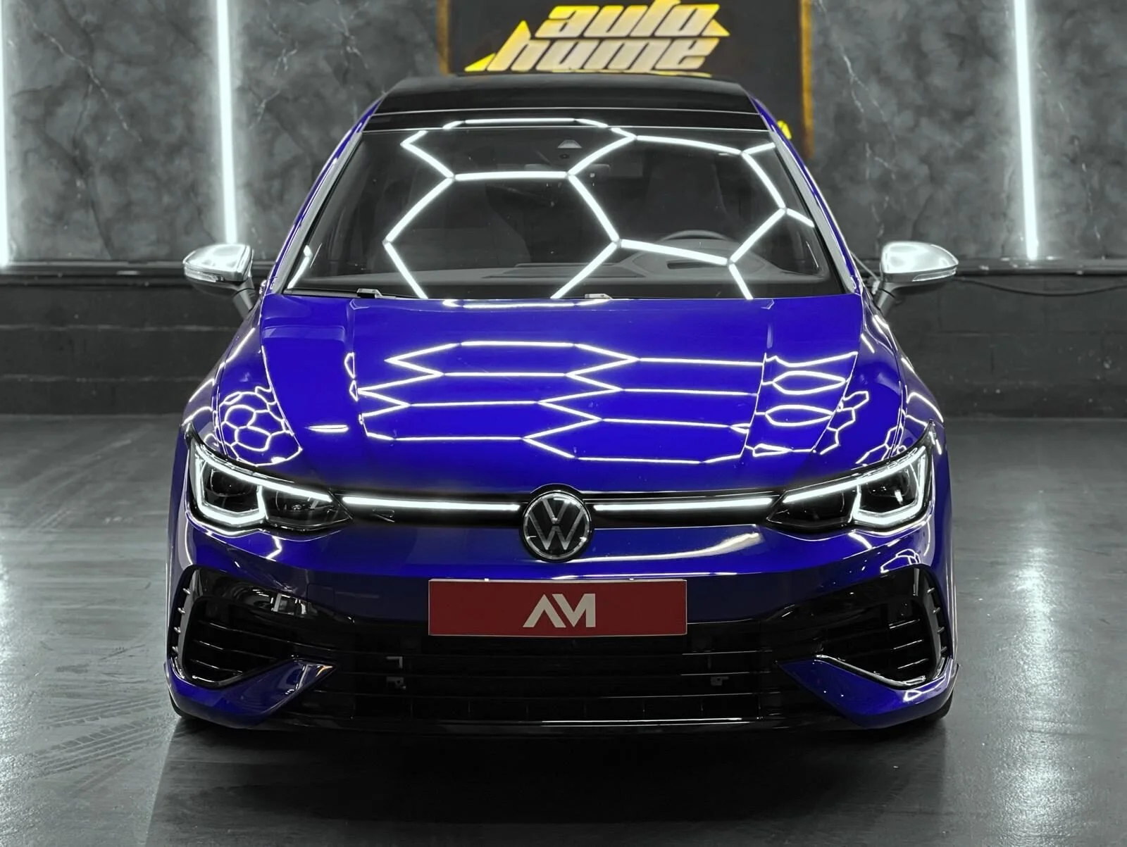 VOLKSWAGEN Golf R