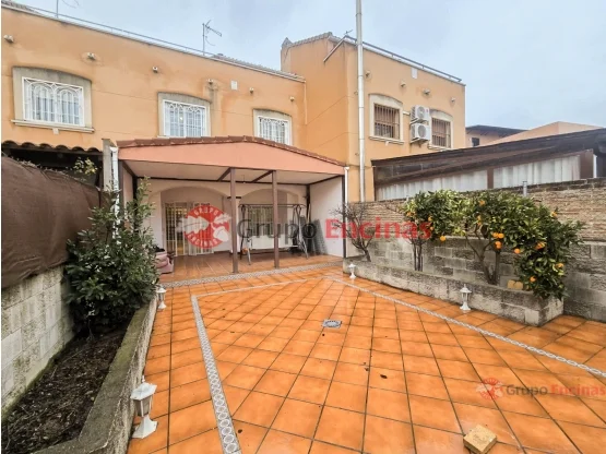 CHALET EN LAS LAGUNA PARK - &amp;#8364;378.000 EUR