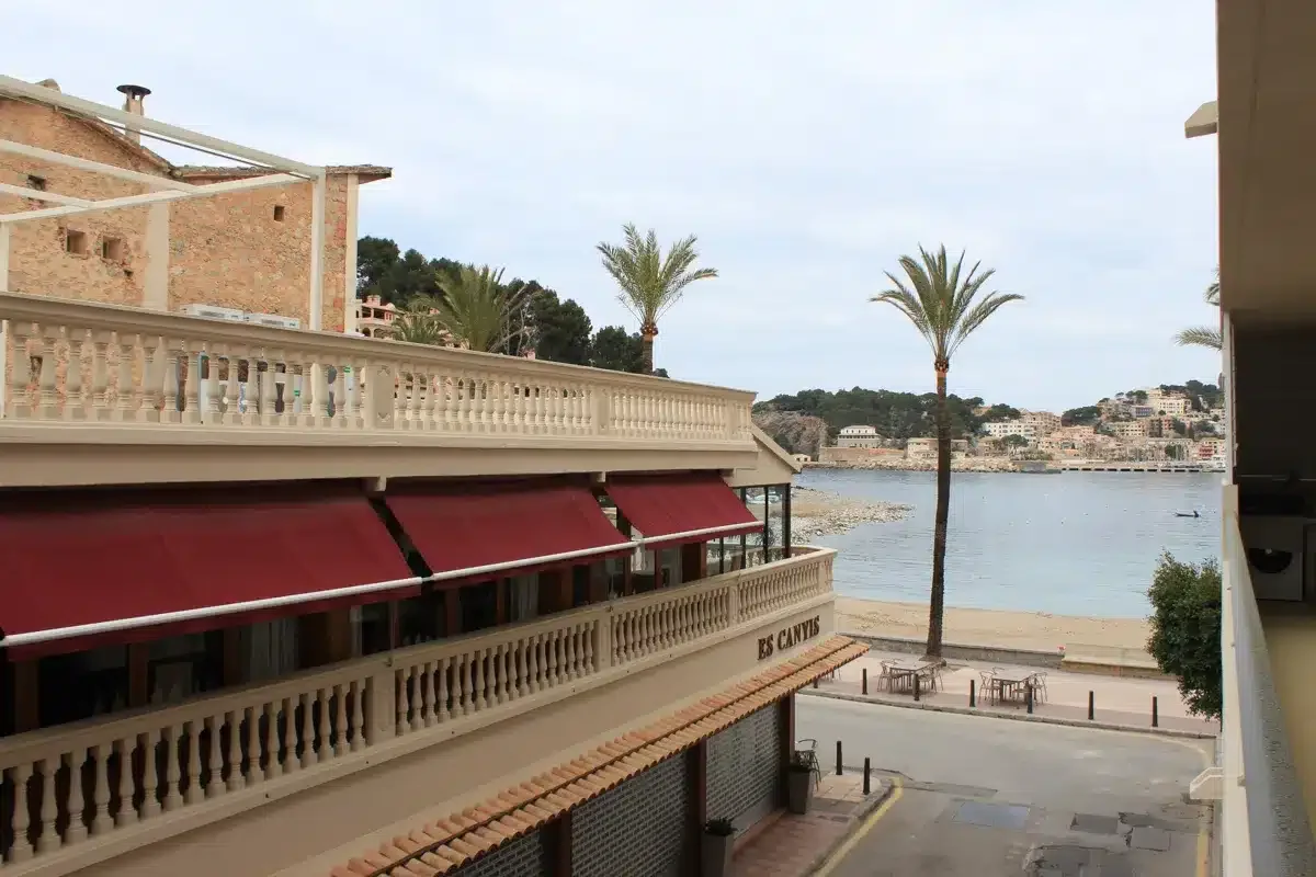 Beautiful, cosy flat in the first line to the beach, completely furnished | Casas Mallorca