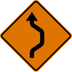 Double reverse curve to the right for 1 lane in work zone