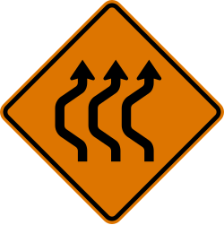 Double reverse curve to the left for 3 lanes in work zone