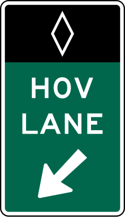 Intermediate entrance gore sign for preferential lanes