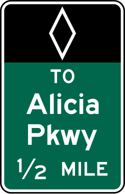 Advance warning sign for preferential lane intermediate egress