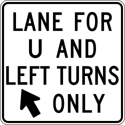 Median lane where both U-turns and left turns are allowed