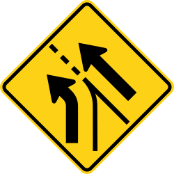 Additional left lane when entering the roadway
