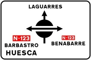 Imagen de la pregunta: Llegas por una carretera secundaria y ves esta señal. ¿Qué representa la franja 