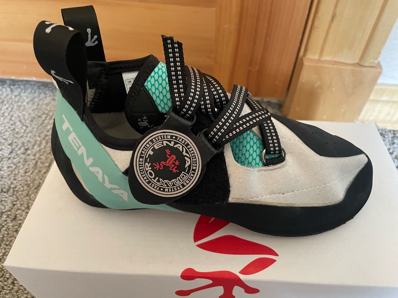 Tenaya Oasi LV Climbing Shoe