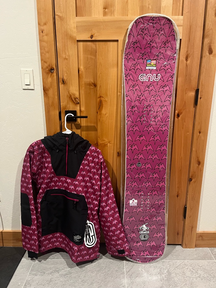 Airblaster X Gnu Gremlin 148 cm Snowboards SENDY