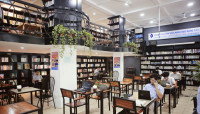 Thư viện cafe Đông Tây