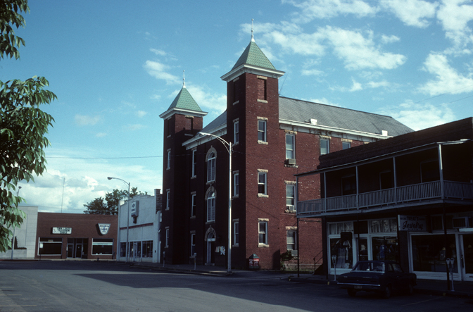 Image of Carroll County District Court - Berryville