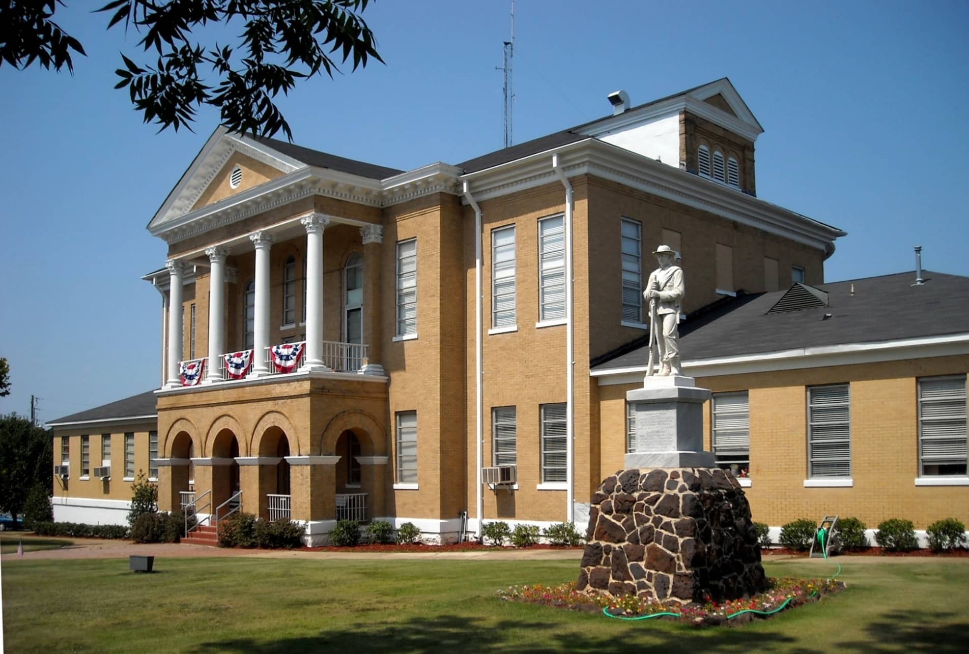 Image of Choctaw County Revenue Commissioner Choctaw County Courthouse