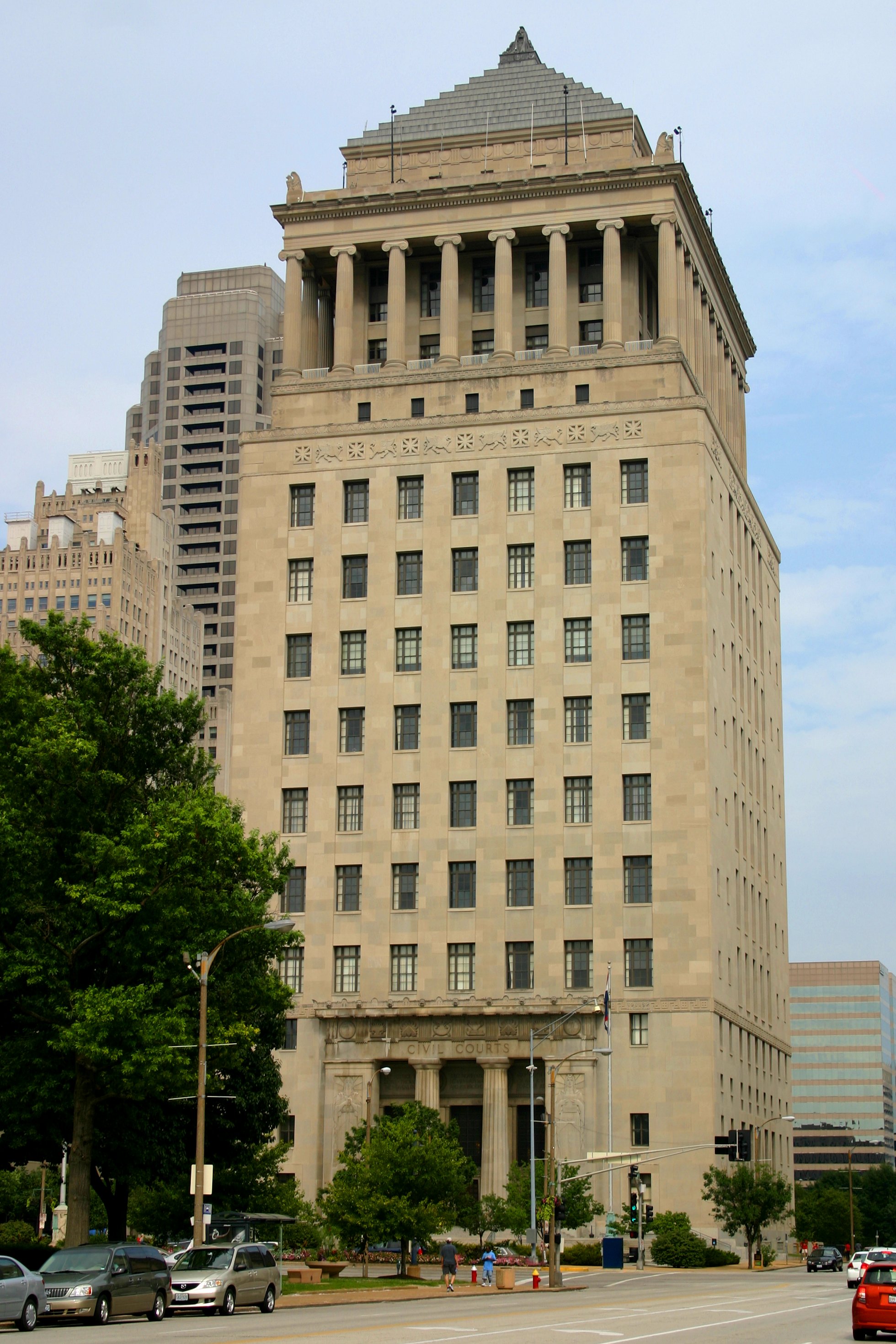 Image of City of St. Louis Sheriff Civil Courts Building,