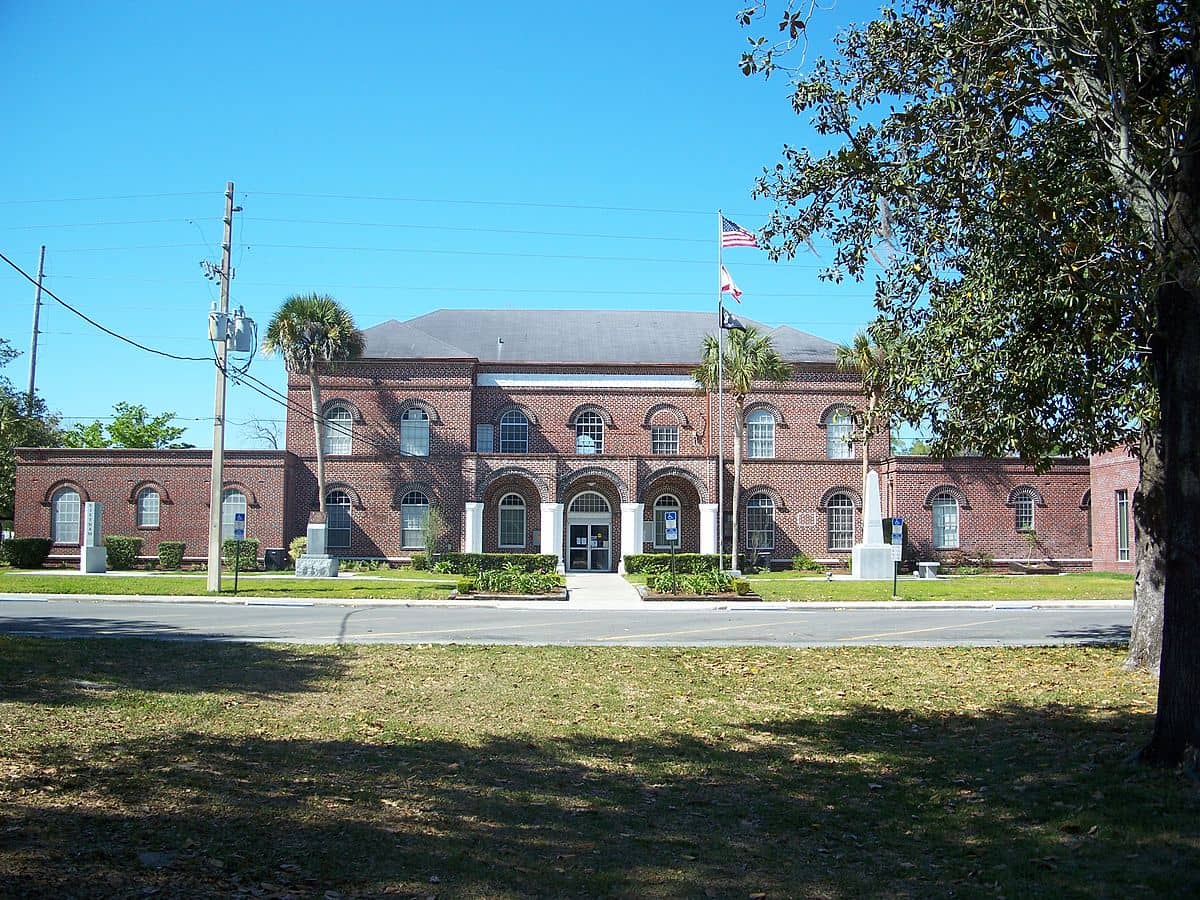 Image of County Court of Gilchrist County