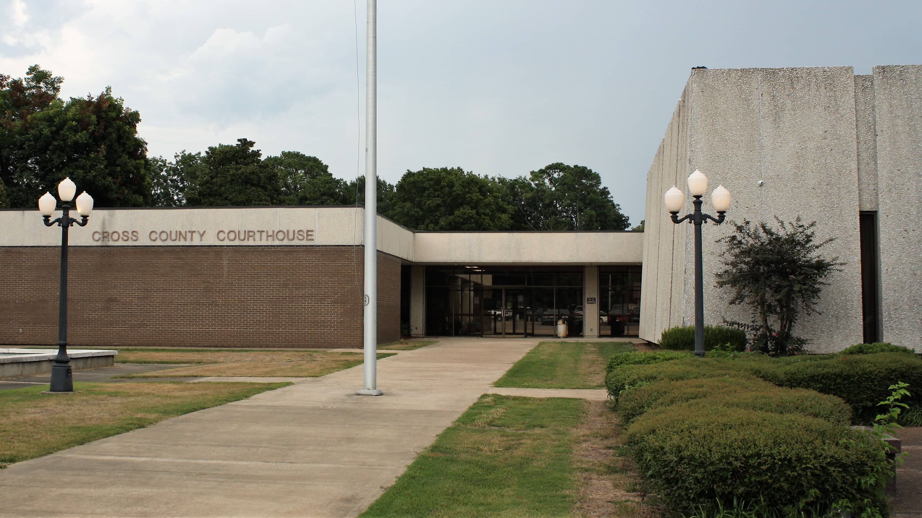 Image of Cross County Circuit Court - Cherry Valley