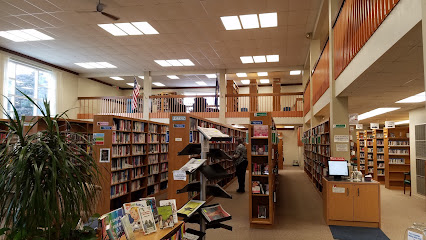 Image of Door County Library - Sturgeon Bay