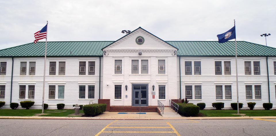 Image of Federal Correctional Institution, Petersburg Low