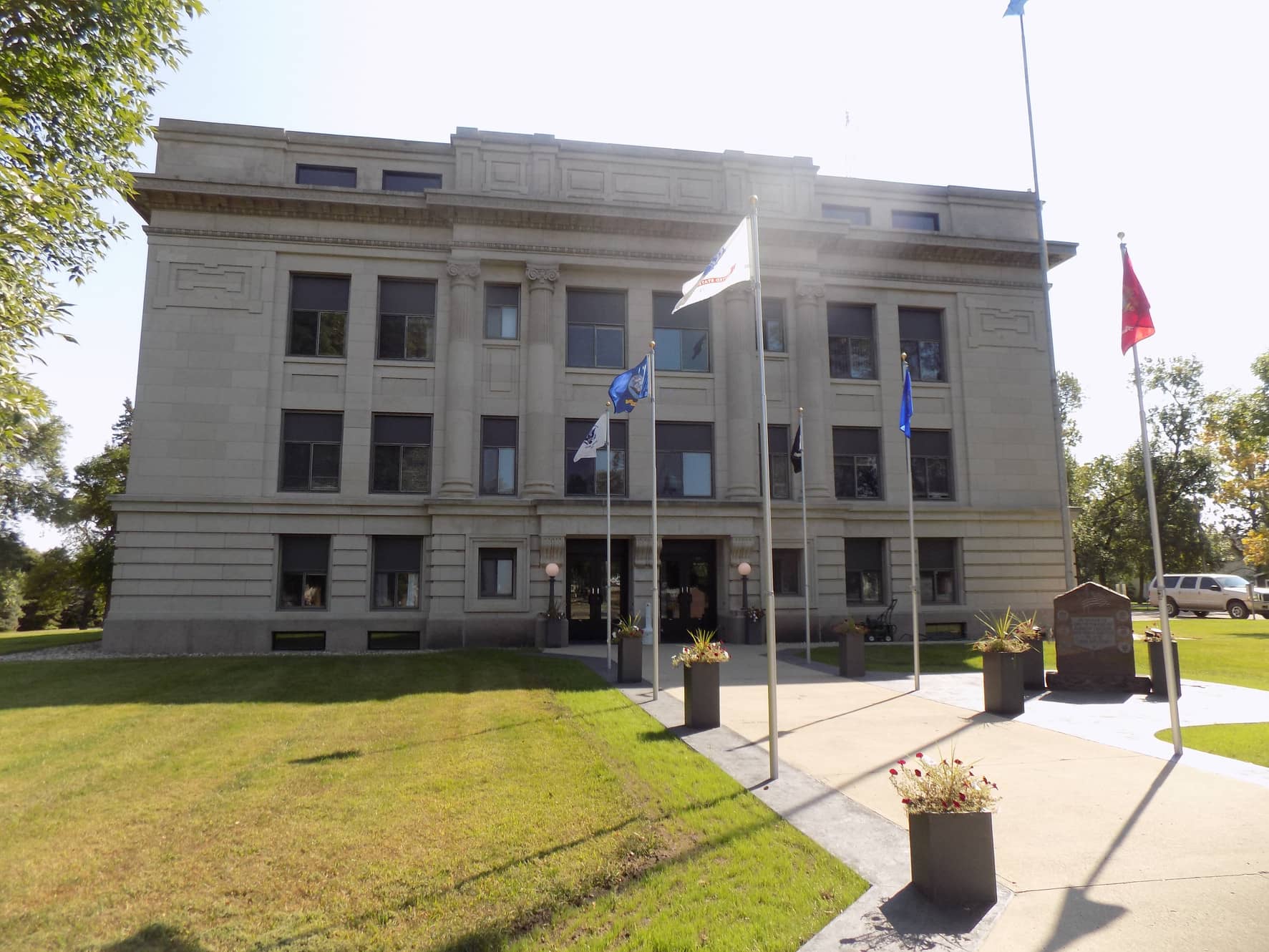 Image of Hamlin County Auditor County Courthouse,