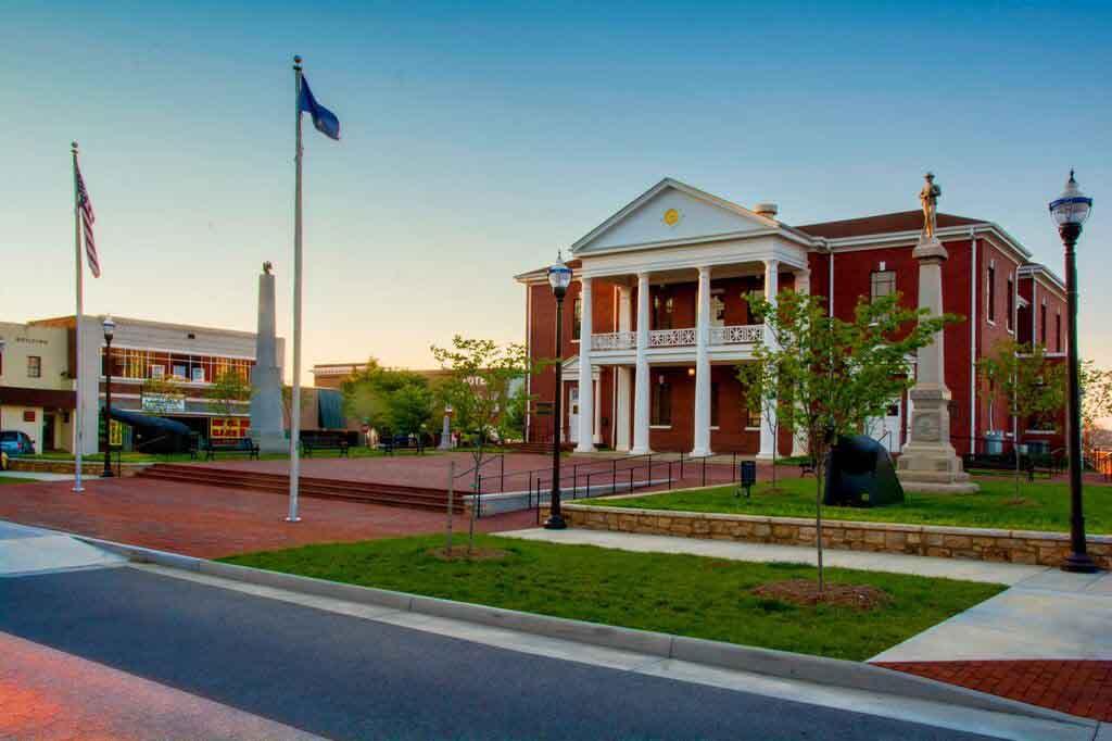 Image of Henry County court