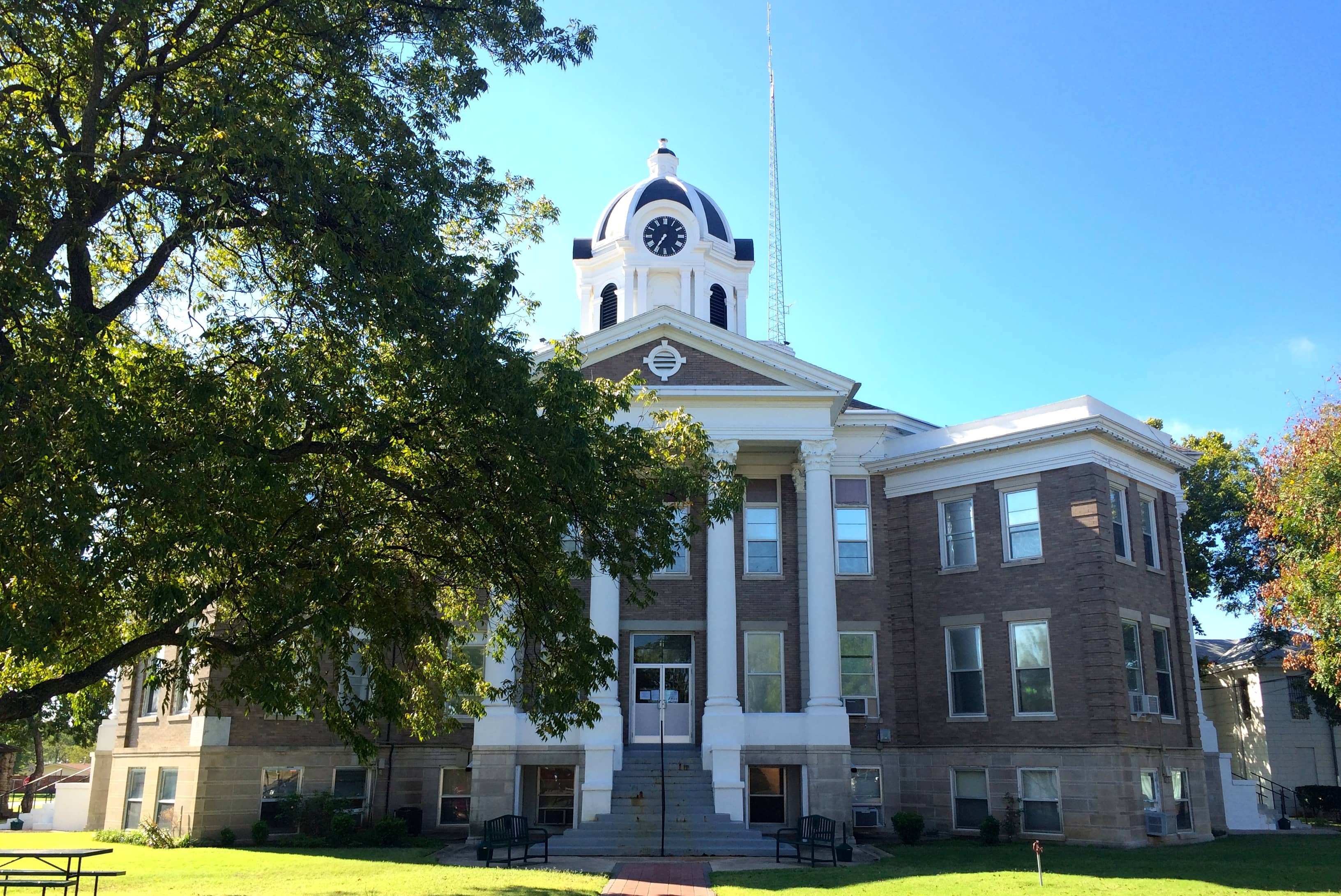 Image of Love County Clerk