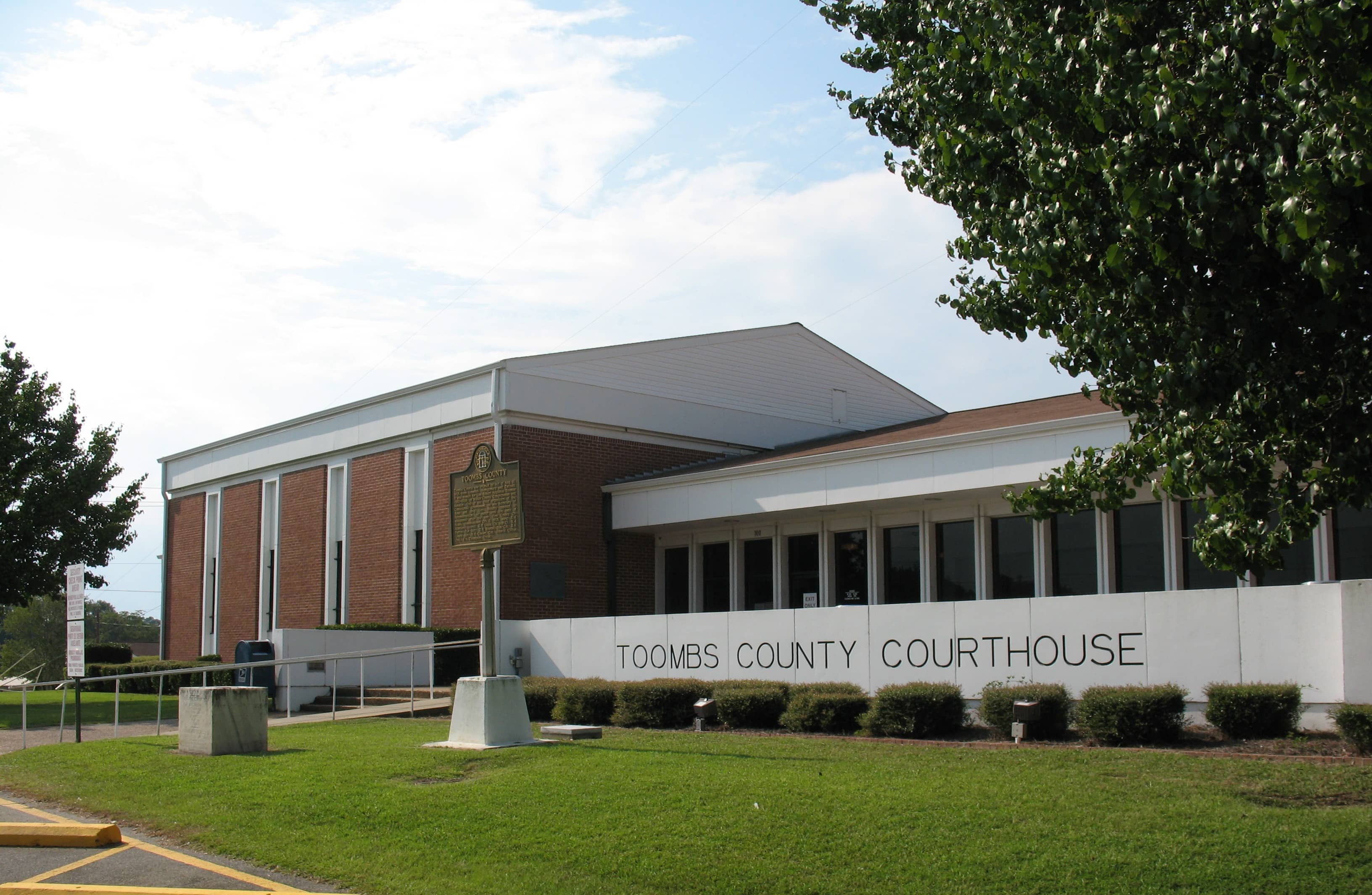 Image of Municipal Court of Lyons