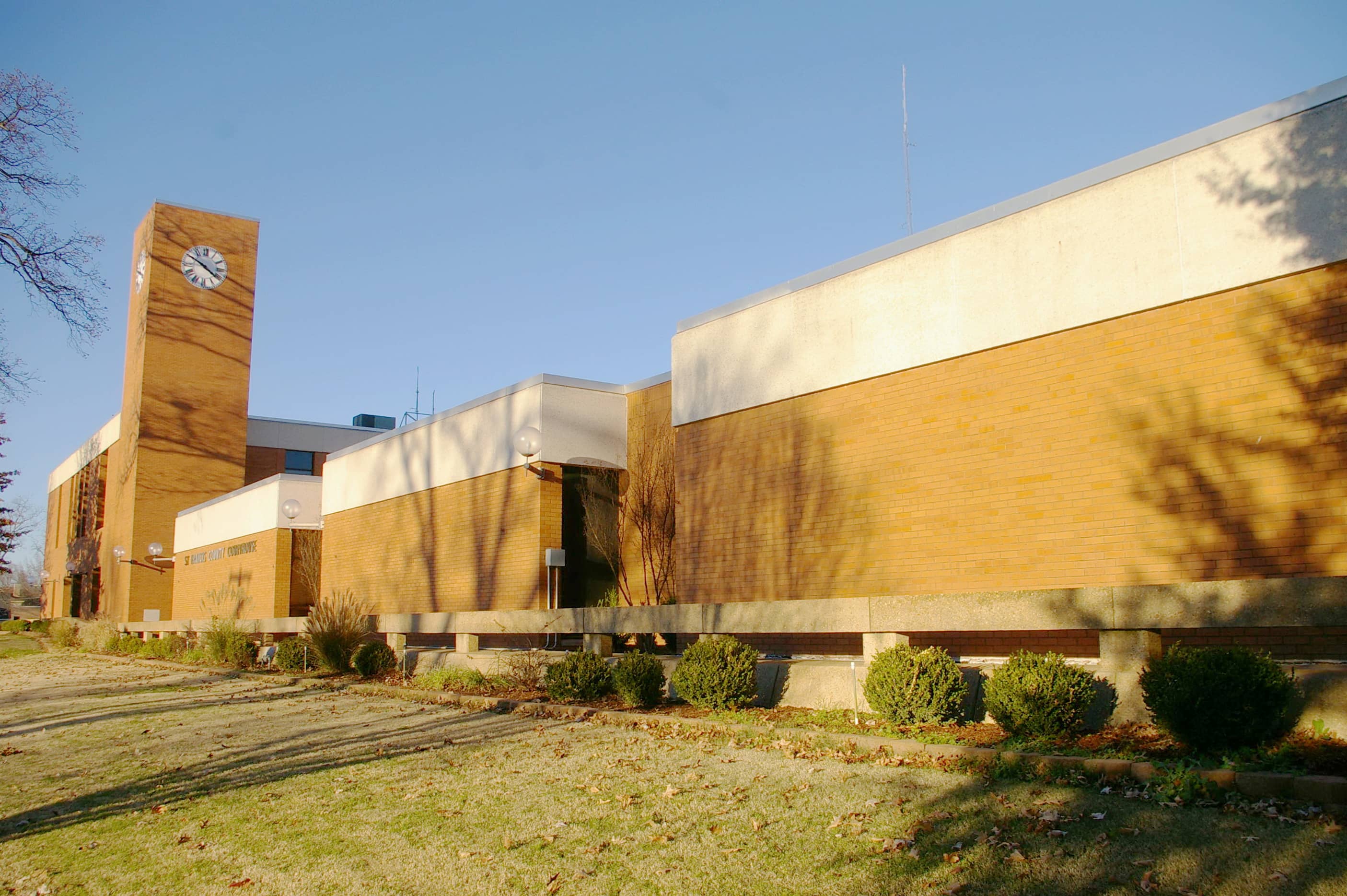 Image of St. Francis County court