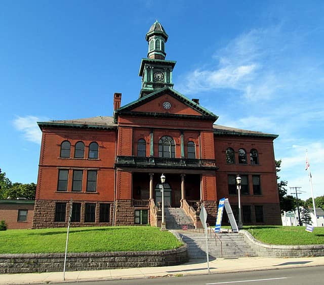 Image of Town of Brooklyn Resident Trooper Brooklyn Town Hall