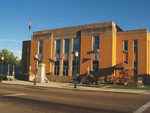 Image of Vinton County Auditor Vinton County Courthouse