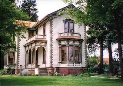 Image of Whitman County Historical Society Perkins House and Cabin