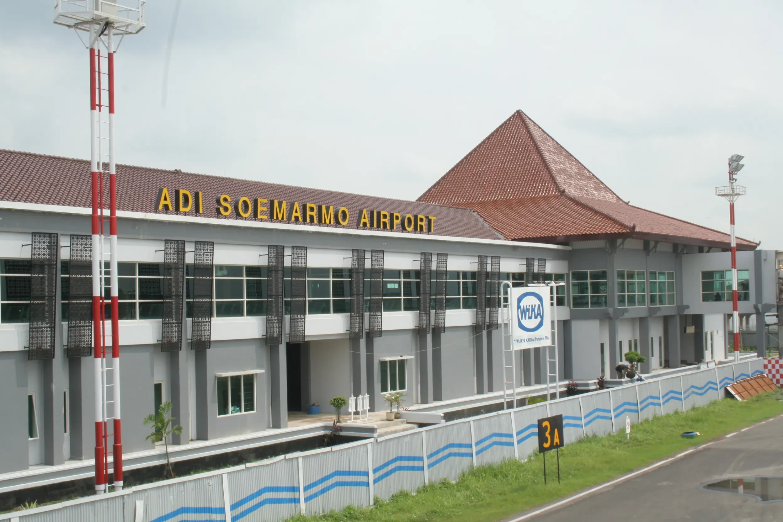 Bandara Adisumarmo