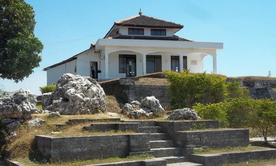 Makam Sunan Giri Destinasi Wisata Religi And Sejarah Di Gresik