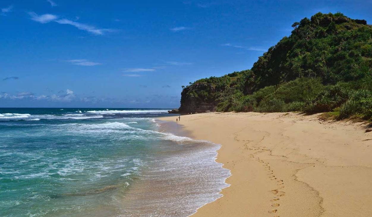 Pesona Pantai Sanglen Gunung Kidul.jpg