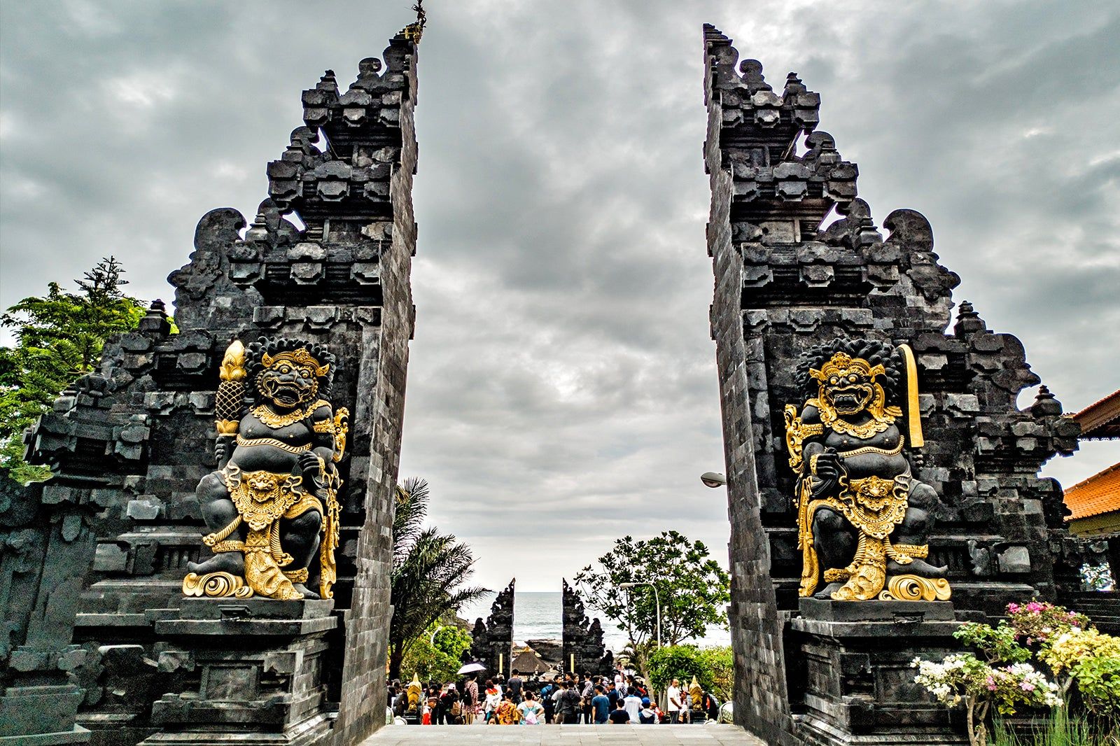 Tanah Lot - Raja Wisata