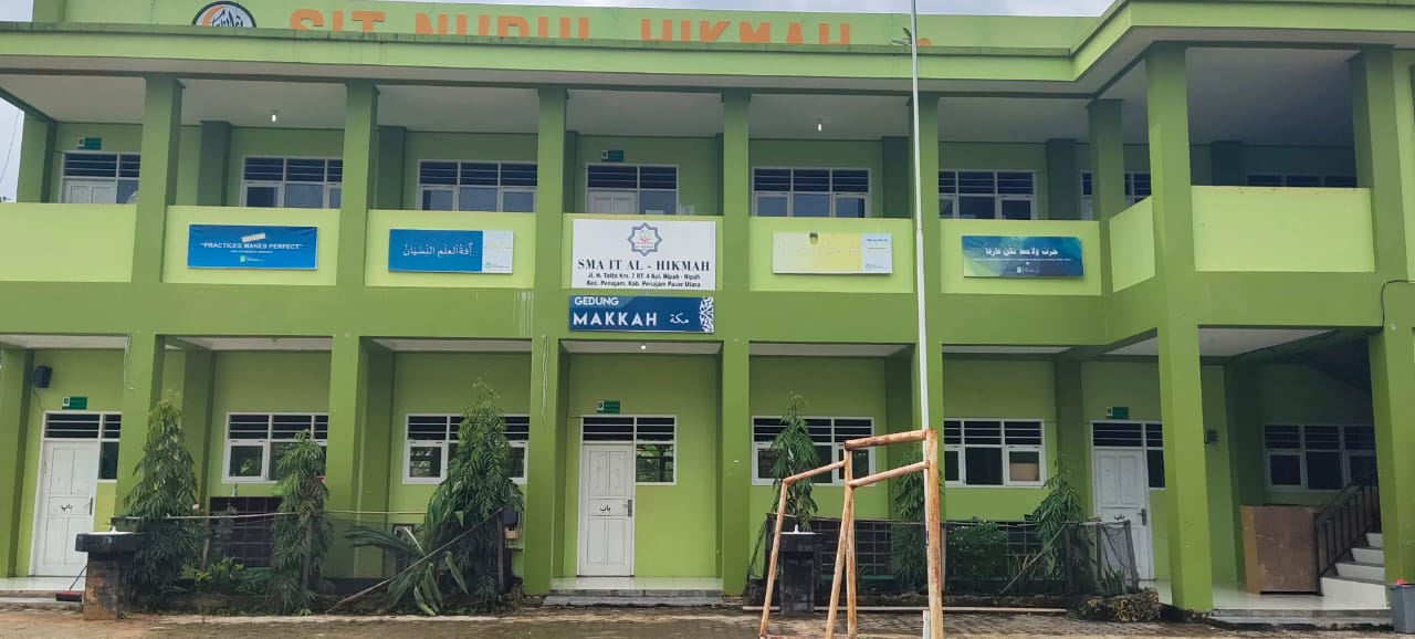 SMA IT Al Hikmah