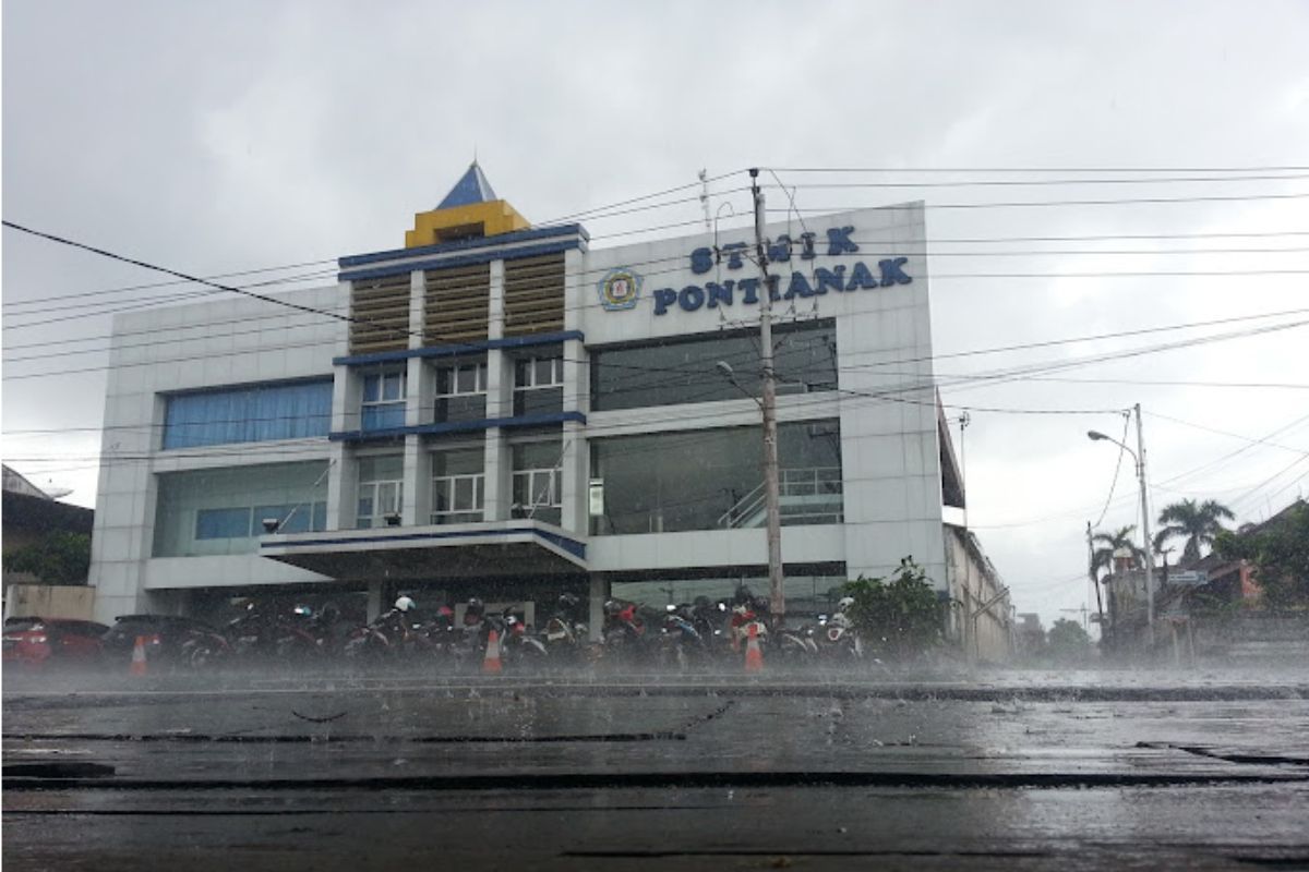 Sekolah Tinggi Manajemen Informatika dan Komputer (STIMIK).jpg