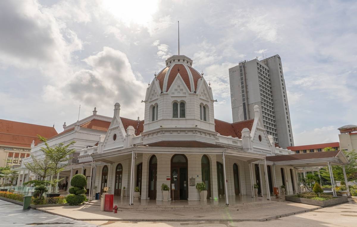 13 Spot Foto Surabaya Paling Aesthetic, dari Kota Tua sampai Tepi Laut