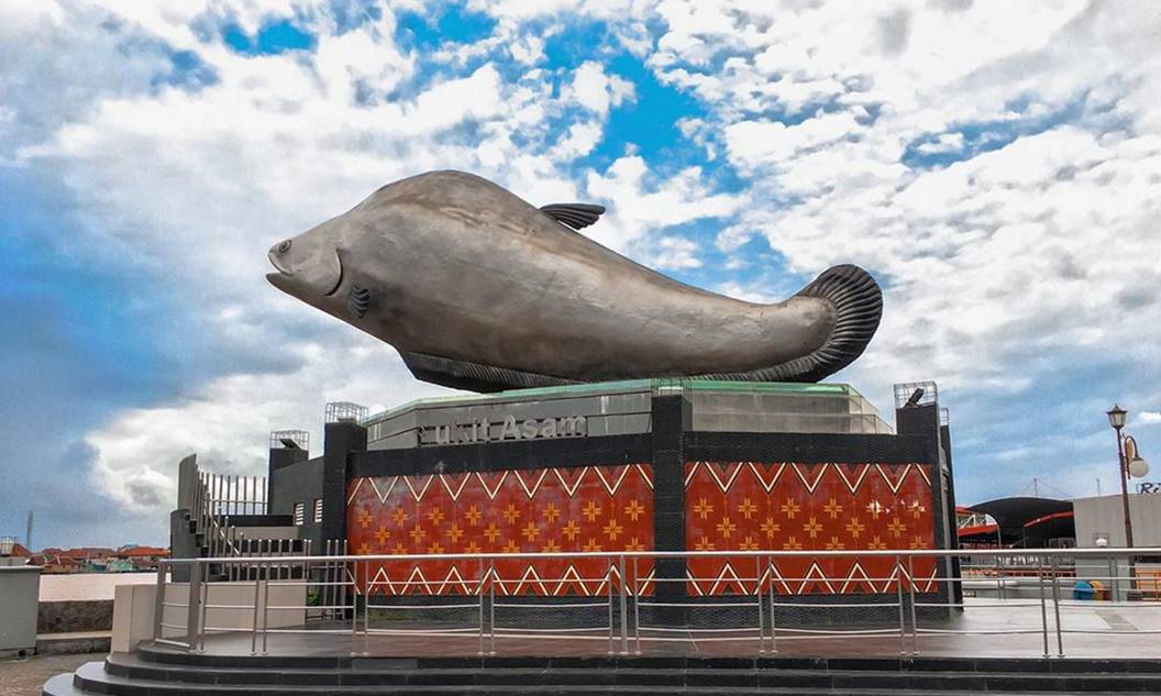 Pesona Tugu Ikan Belido, Ikon Baru di Kota Palembang