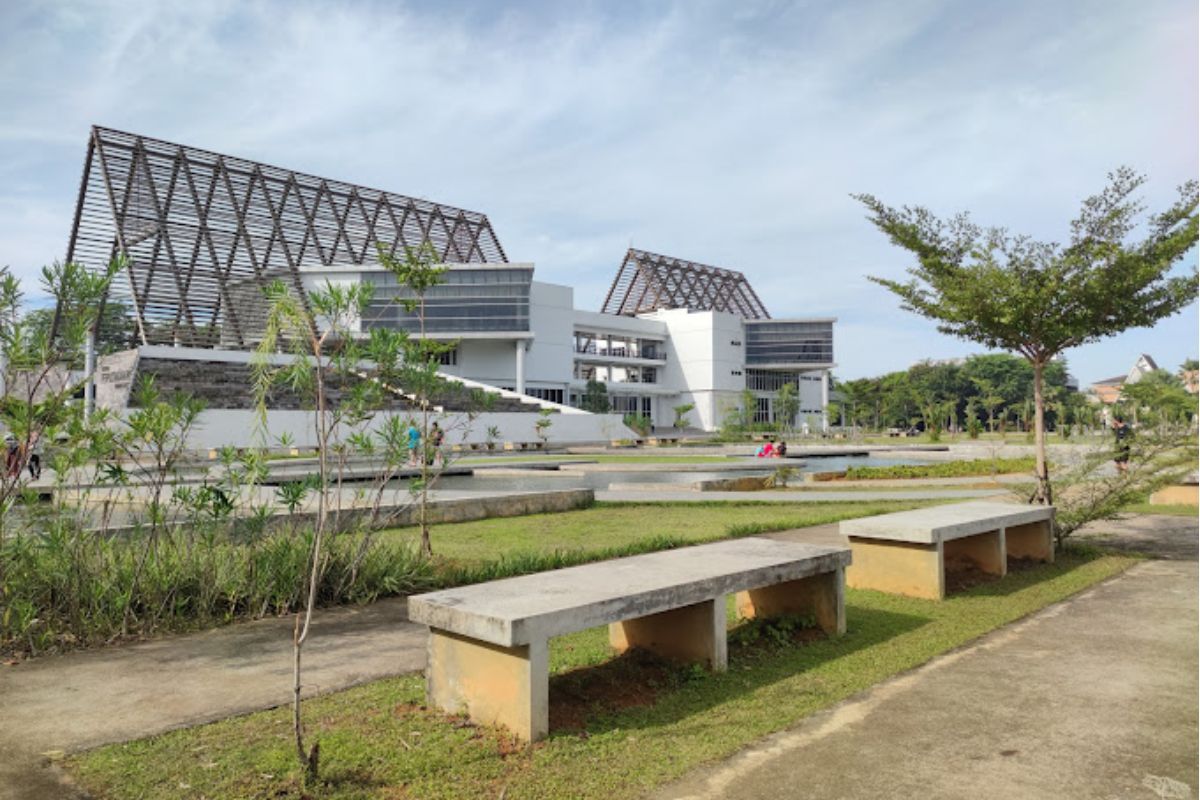 Universitas Tanjungpura (UNTAN).jpg