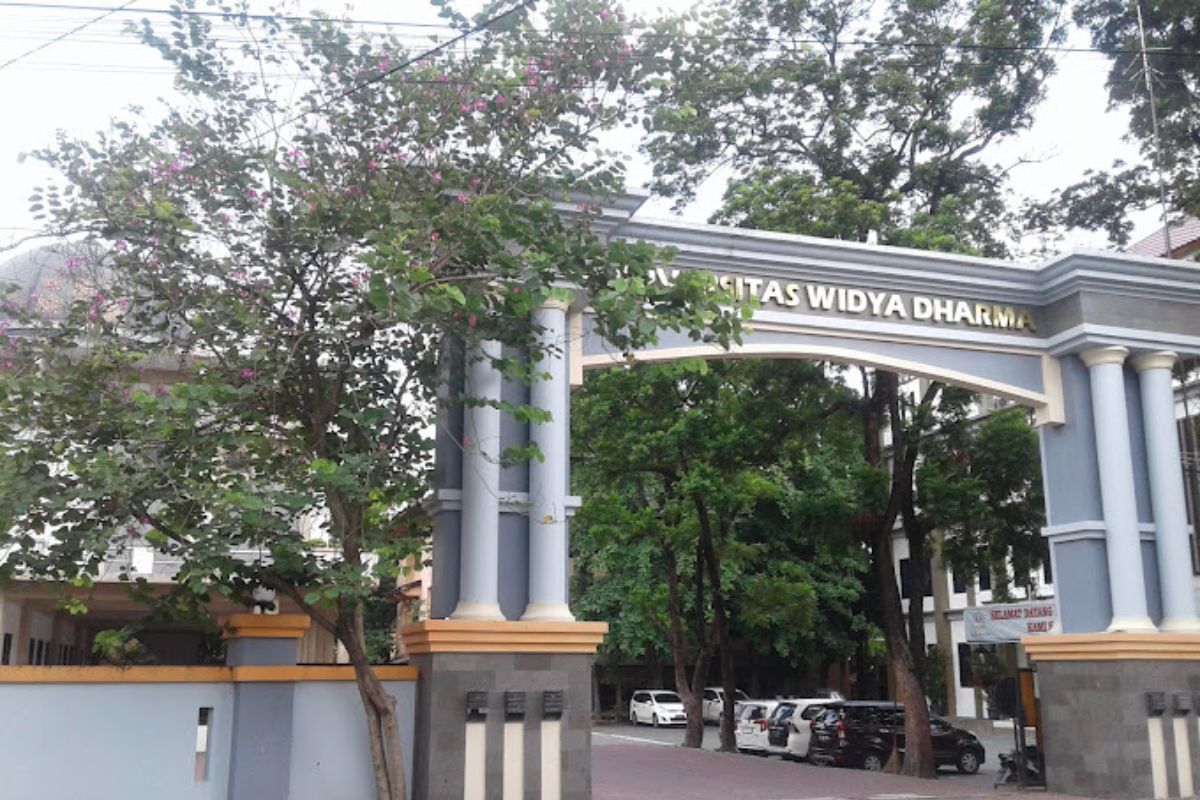 Universitas Widya Dharma.jpg