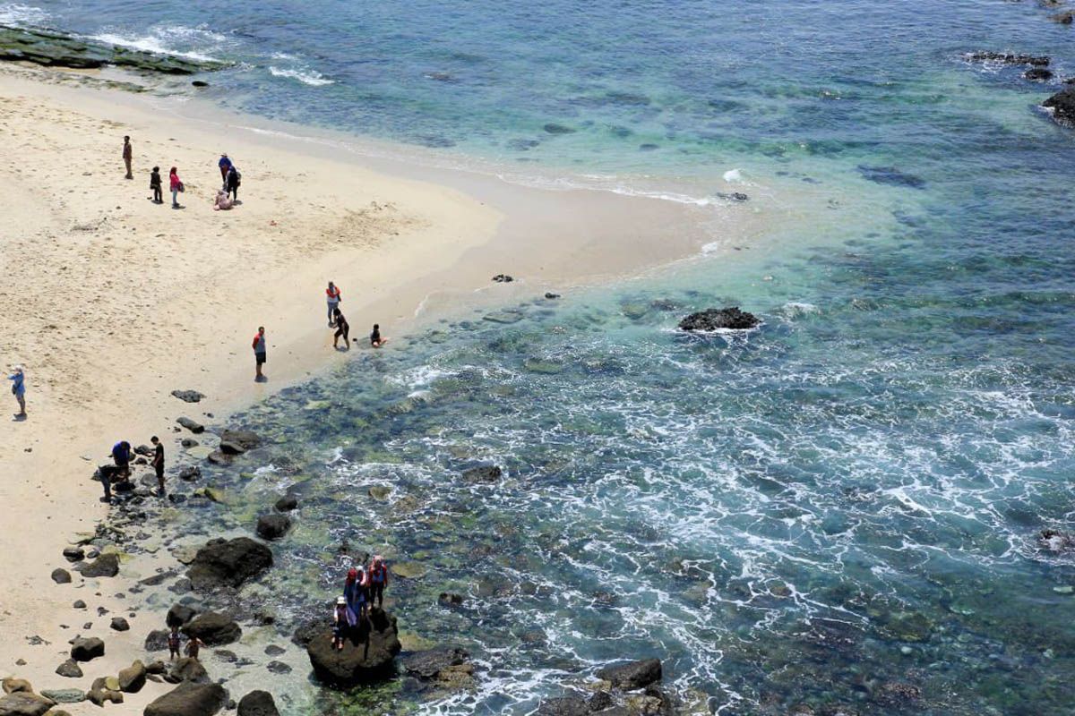 Pesona Pantai Papuma, Objek Wisata Alam Indah di Jember