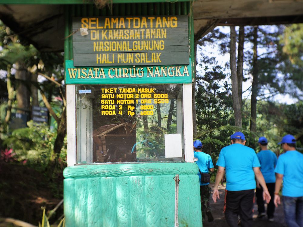 tiket masuk.jpg