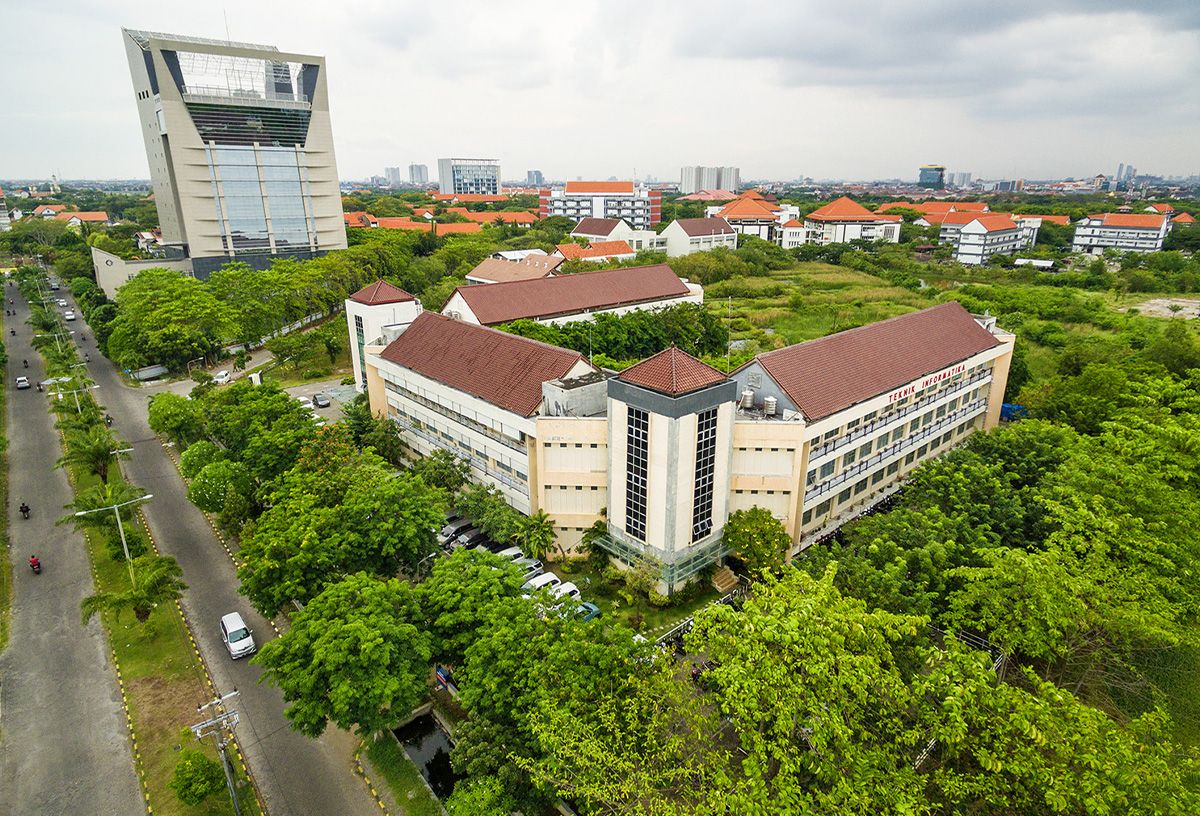 5 Universitas di Surabaya Terfavorit beserta Jurusannya