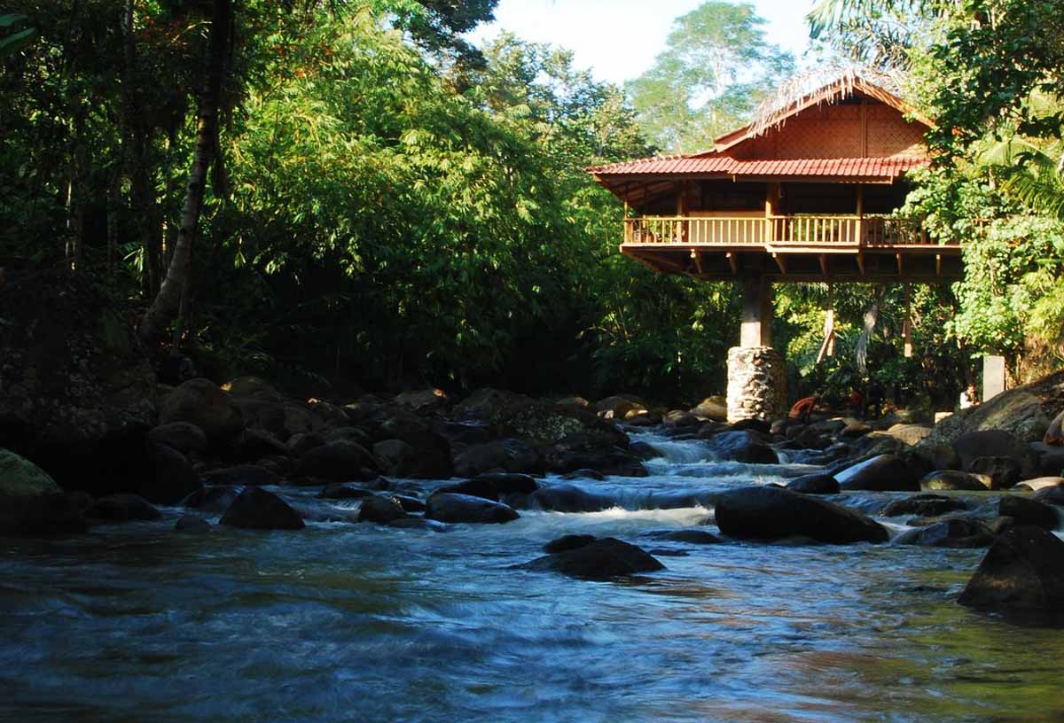 wahana rekreasi wira garden.jpg