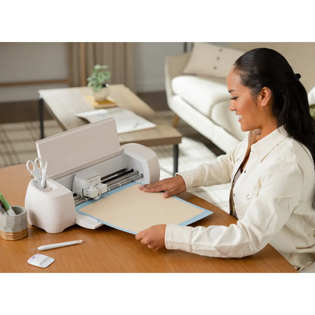 Cricut Puff Iron-On, 30.5 cm x 48.3 cm, White