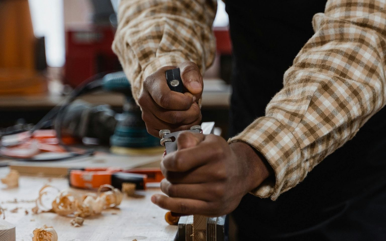 electrician working on an emergency situation