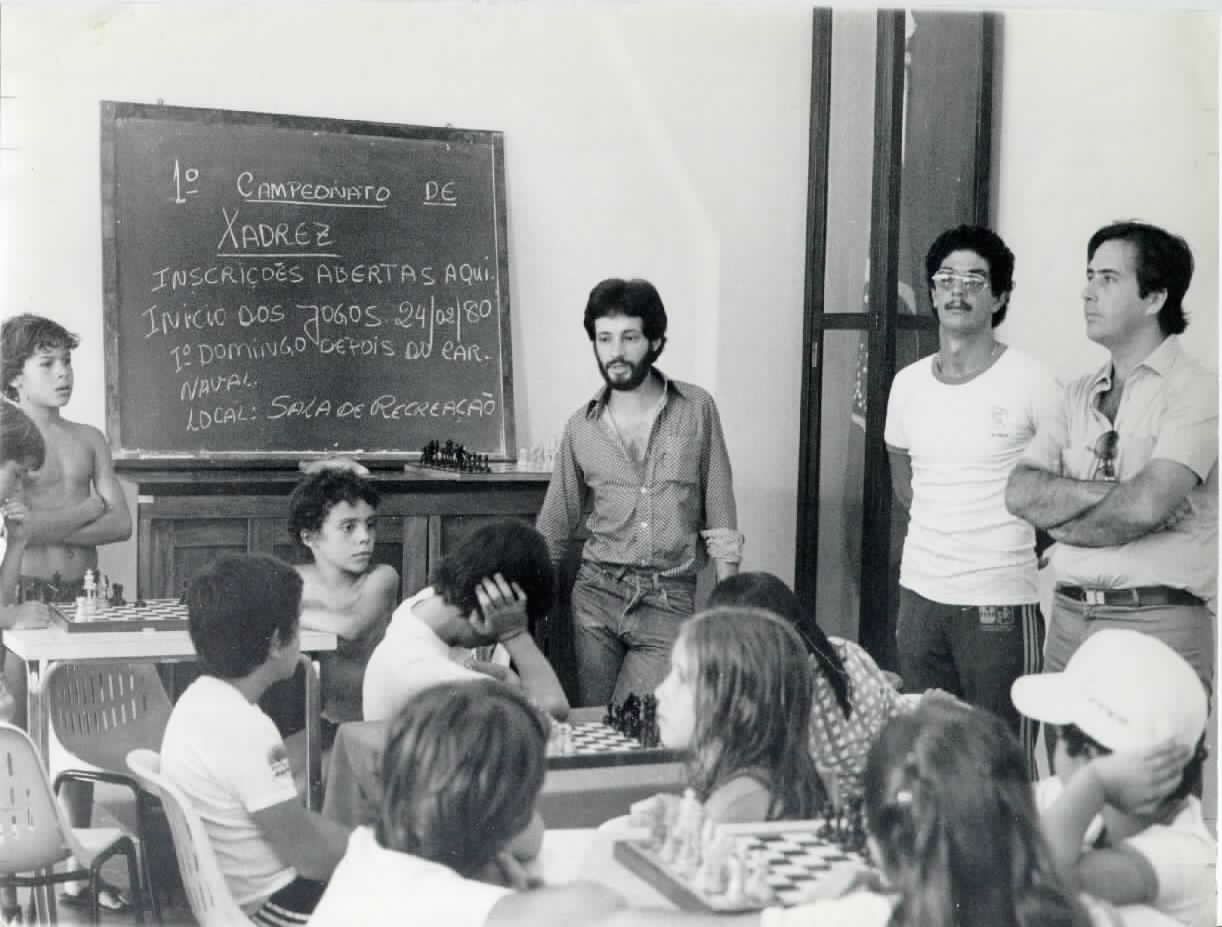 Acervo Fotográfico - 1º Torneio interno de Xadrez - 1980